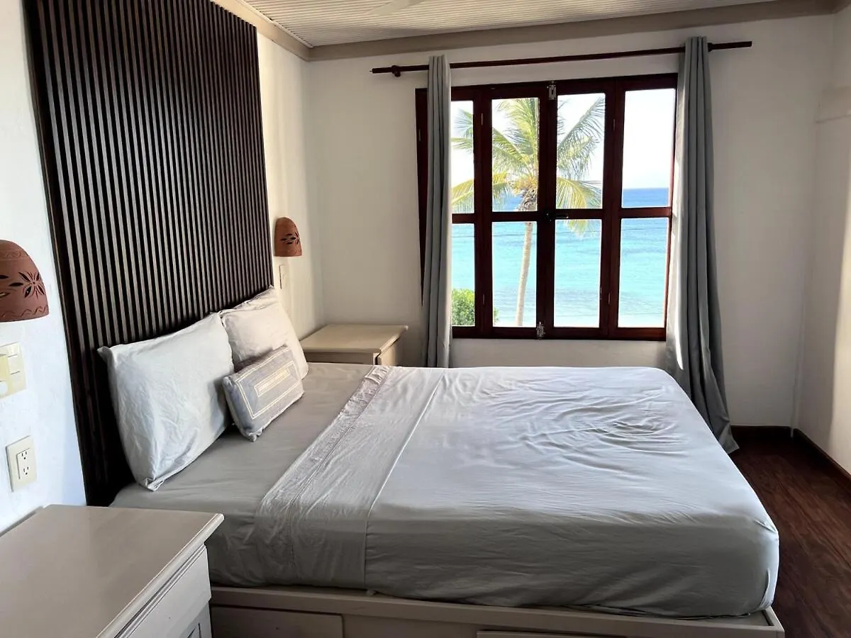 Front Beach Punta Rucia Villa